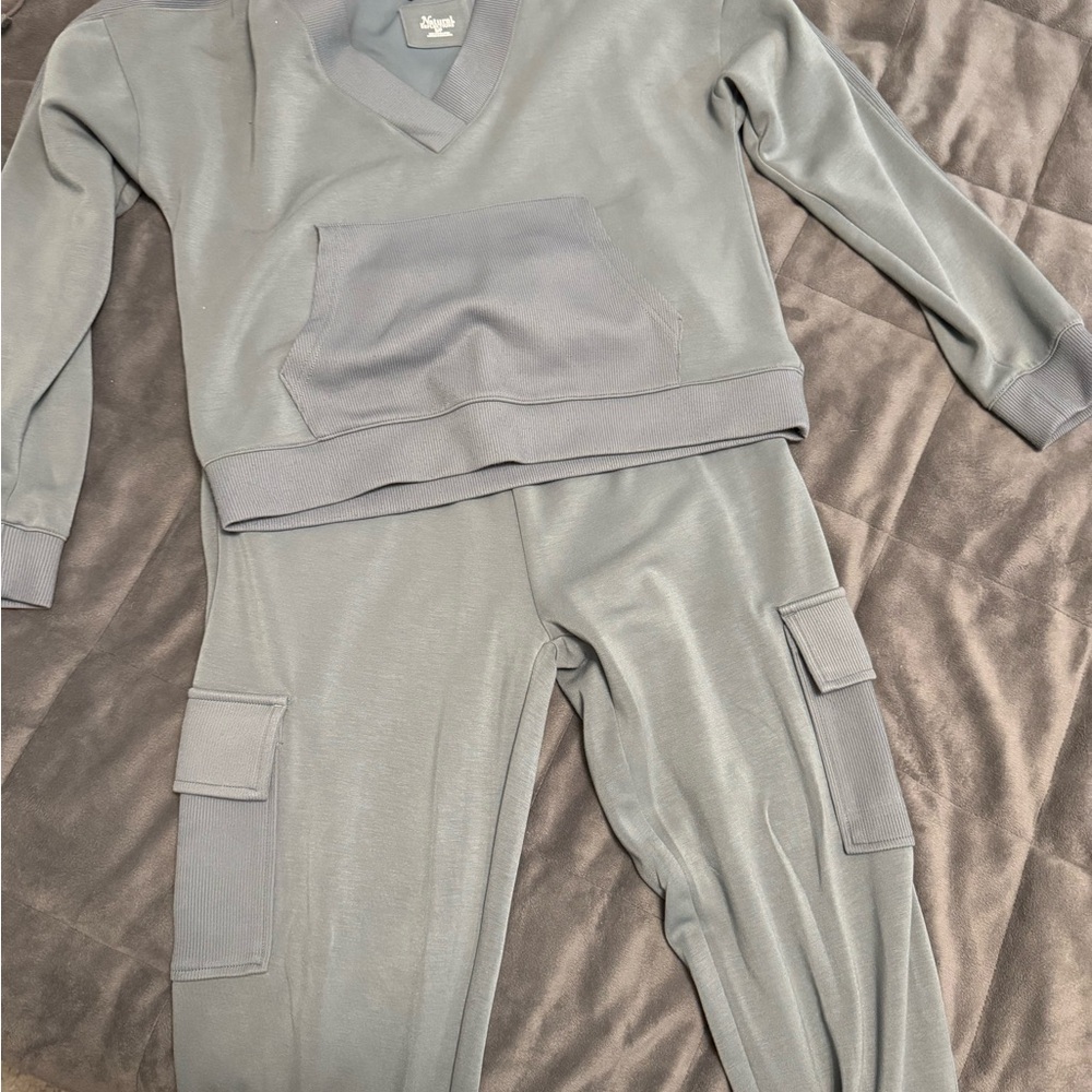 Natural Reflections Gray Lounge Set